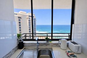Lovely OceanViews 1B1B in the Heart of Surfers