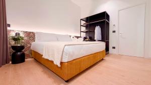 ARIA Collection Bari