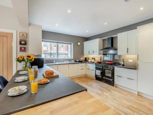 7 Bed in Bridlington oc-90787