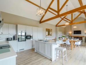 4 Bed in Scarborough oc-79522