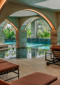 Flower Hotels & Resorts