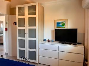 The Blue Window - Apartment - 300m from sea