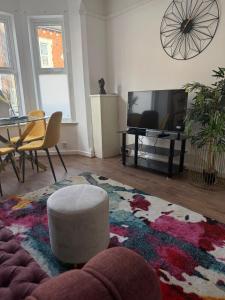 4-Bed Family Home - Steps from Nottingham Forest Ground