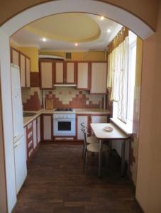 Квартира двокімнатна подобово