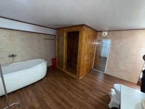 Vuyen Twin Room VIP