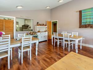 5 Bed in Ventnor oc-94494