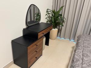 Modern Feel Designer Apartment in Prime Location