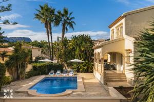 Villa Sara by Abahana Villas