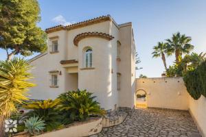 Villa Sara by Abahana Villas