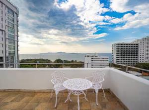 Pattaya Cozy Beach Sea View Apartment