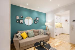 Cozy City Center Nest - Quiet Courtyard Patio