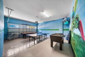 Stylish 5 Bdrm Retreat with Great Themed Rooms at Encore