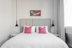 Modern Plaka Apartments - Walk everywhere! PB2AB