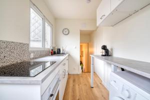 Brand new one-bedroom apartment 5 minutes walk from Angers University Hosp