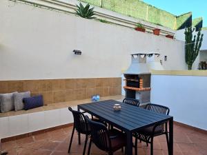 Casa Batata - Swimming Pool,Terrace, BBQ, AC