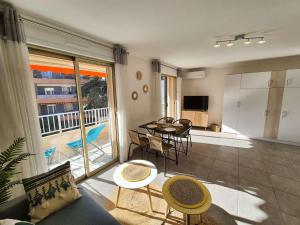 Sanary, 3 couchages, climatisation, tout à pied