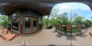 "Among the Wildflowers" Scenic Treehouse Getaway in Sevierville w 20ft Slide & 2 Private Decks