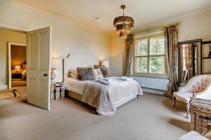 6 Bed in Cowlinge oc-b32762