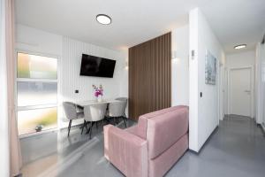 Apartment in Okrug Gornji with sea view, air conditioning, WiFi, washing machine 5049-2