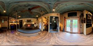 "Good Ole Rocky Top" Unique Tennessee Treehouse Near Pigeon Forge - Private 20ft Slide