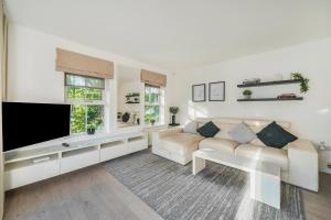 Modern 2BED House wParking Walton - Pass the Keys