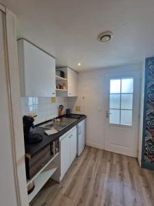 Cozy studio Libourne Train station within walking distance