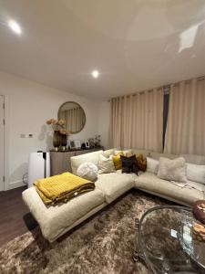 3 Bed home in central London Long stay