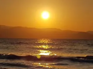 Aphrodite Beachfront Penthouse Apartment - Orounda