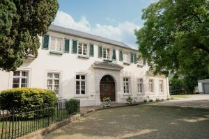 KAROLINGERHOF - Mosel