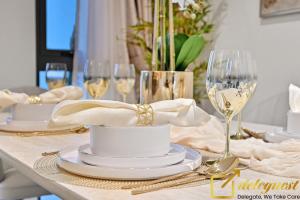 Signature 3BR Maid Villa DH2 by Deleguest