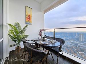 TriTower JB City Luxe CIQ Residence