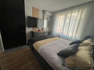 2-Bedroom Luxury Apartment in the center of Sofia