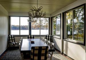 Luxury Oneida Lake Rental for a Fun New York Family Vacation