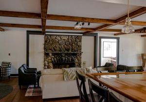 Luxury Oneida Lake Rental for a Fun New York Family Vacation
