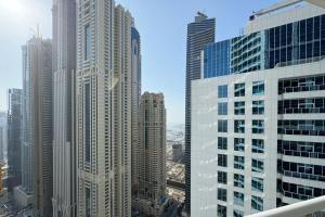 Penthouse Vibes 3BR Billiard & Air Hockey