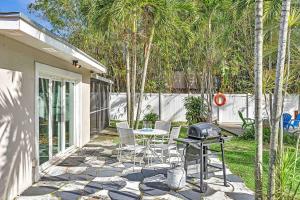 Waterfront ocean House Hollywood Hard Rock airport