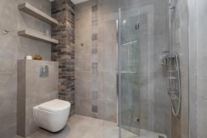 2-bedroom apartment with a balcony - Trynitarska 6