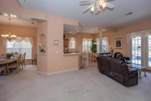 Magical Villa With Pool And Spa! Quiet Community