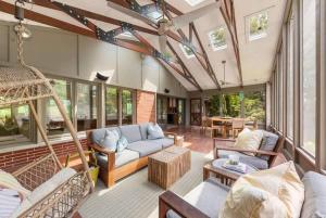 Mid Century Beauty with Huge Sunny Porch