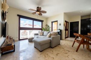 Beachfront Chic at El Faro Resort