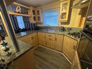 6 berth Luxury Caravan Robin Hood Rhyl