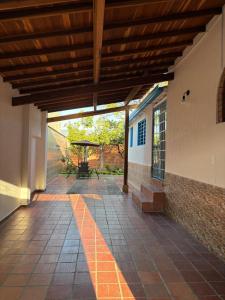 Casa urbana amplia WiFi parqueadero petfriendly