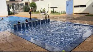 Apartment avec piscine terrasse et balcon