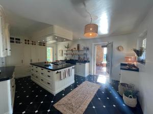 Mas Provençal dException avec Piscine et Vue Mer pour 8-10 Personnes