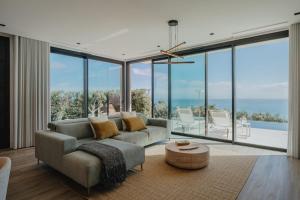 Villa Guindaste II Luxury with Pool & Sea View