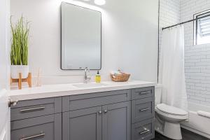 Beach Bungalow - Pool Bikes & Beach - Paddle Board Included