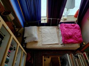 2 bedroom Loft in Old Fire house 35 min from manhattan