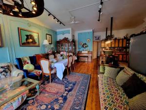 2 bedroom Loft in Old Fire house 35 min from manhattan