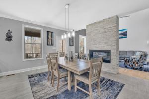 Brand New Lake Norman Home Pool & Hot Tub