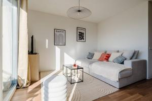 T3 spacieux en duplex, balcon, parking, métro